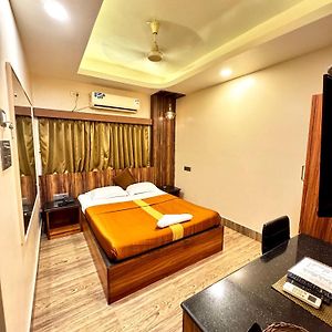 Silver Line Hotel - Nr Netaji Subhash Chandra Bose International Airport